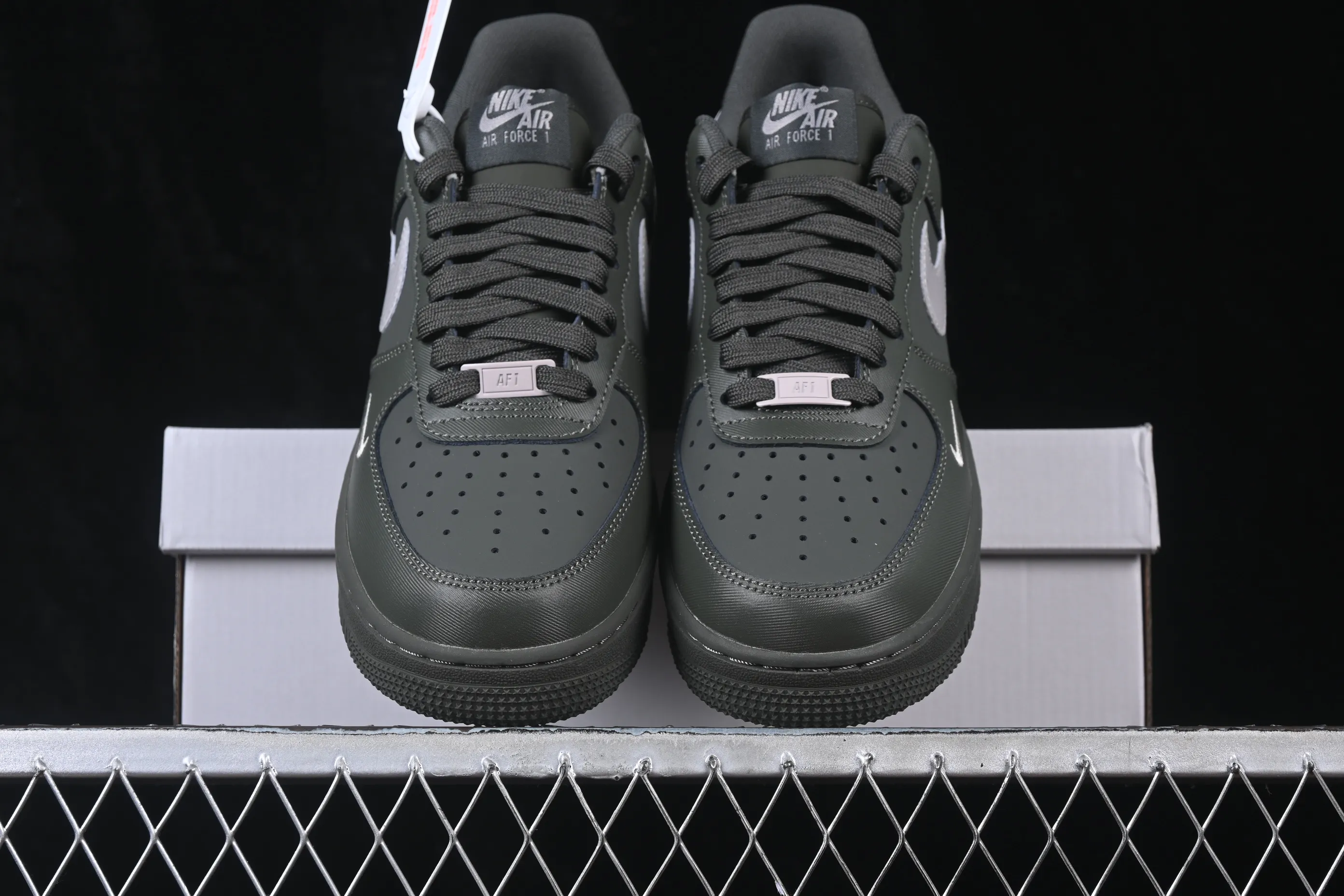 All categories Nk Air Force 1 Air Force series Nk Air Force 1 Low Air Force low-top Nike Air Force 1'07 Low Air Force 1 low-top casual sneakers IV5732-001